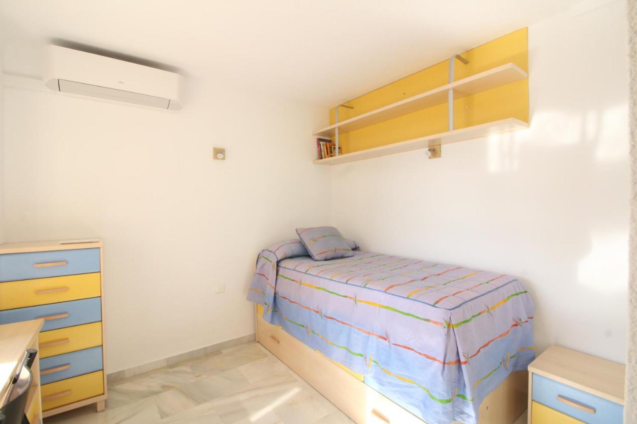 Gold Mencia Apartment
