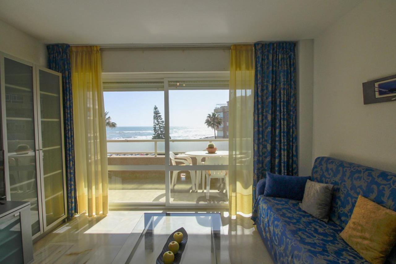 Gold Mencia Apartment